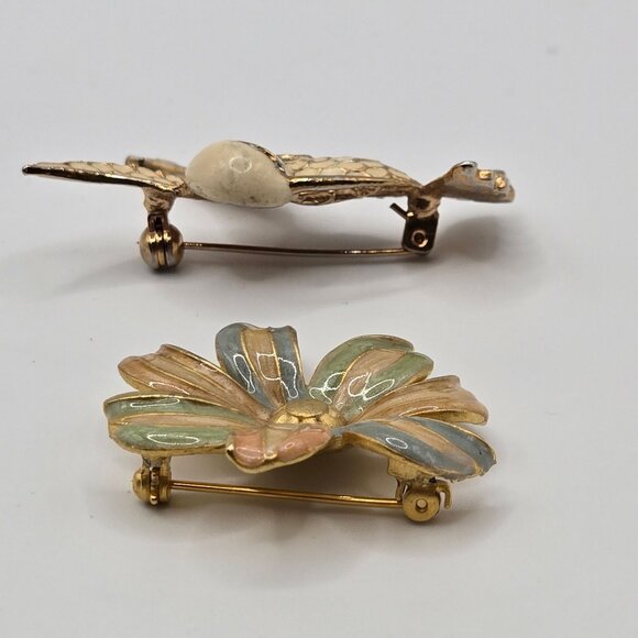 VTG 2PC Brooch Fairy Whimsy Spring Antique Look Marble Enamel Hummingbird Flower - Picture 10 of 12